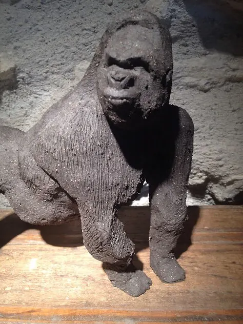 Sculpture animalière en grès — référence BE-001