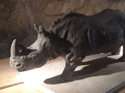 Sculpture animalière en grès — référence BE-009