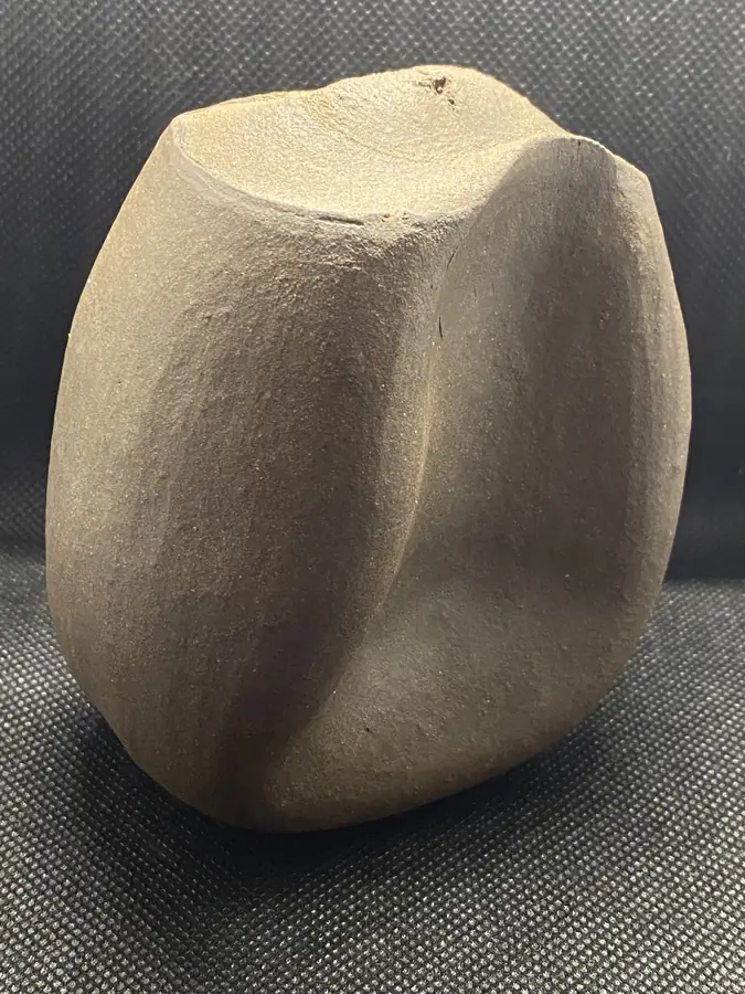 Sculpture en grès de la série Graines & Pollens — référence GP-001