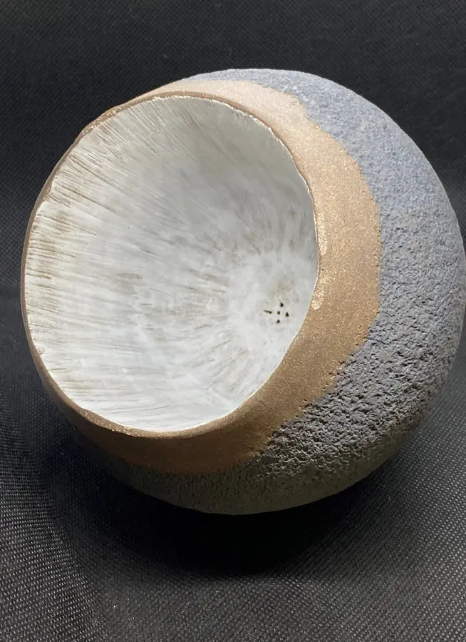 Sculpture en grès de la série Graines & Pollens — référence GP-030