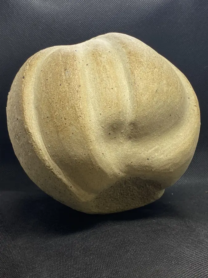 Sculpture en grès de la série Graines & Pollens — référence GP-031