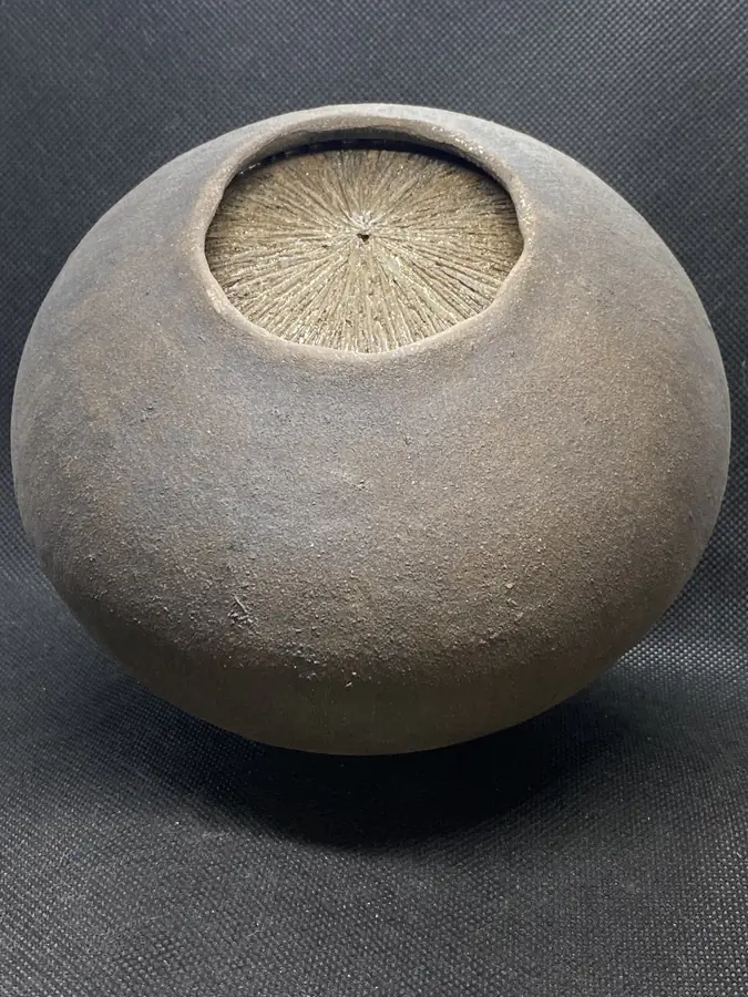 Sculpture en grès de la série Graines & Pollens — référence GP-033