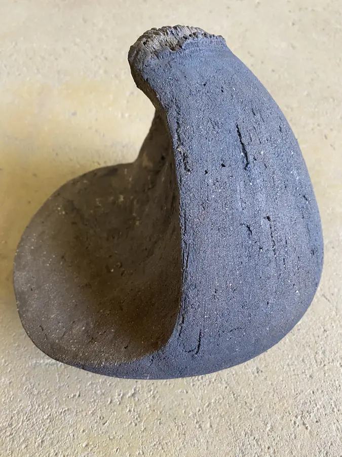 Sculpture en grès de la série Graines & Pollens — référence GP-036