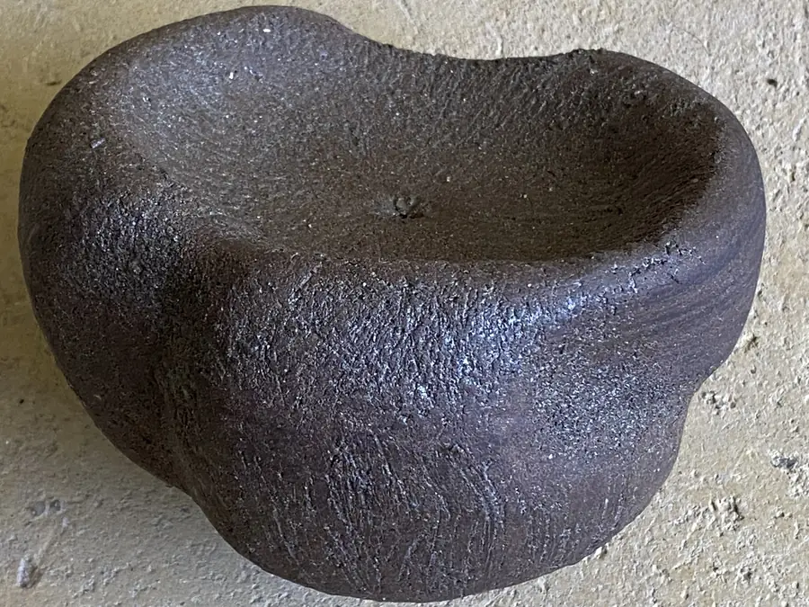 Sculpture en grès de la série Graines & Pollens — référence GP-037