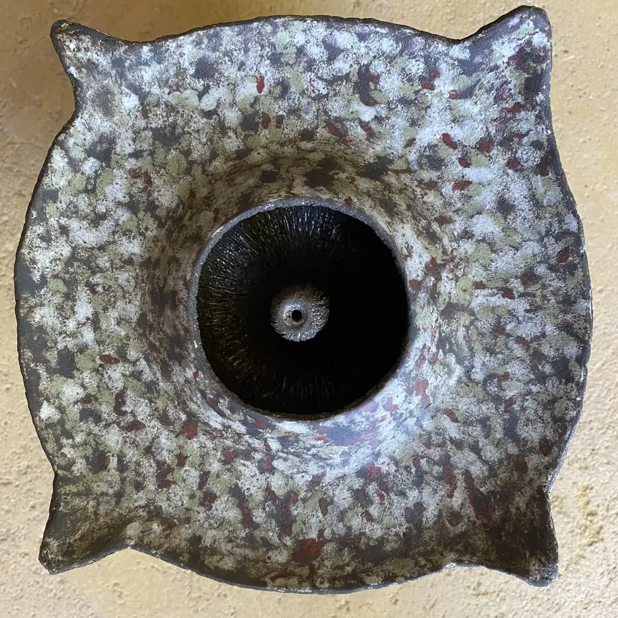 Sculpture en grès de la série Graines & Pollens — référence GP-043