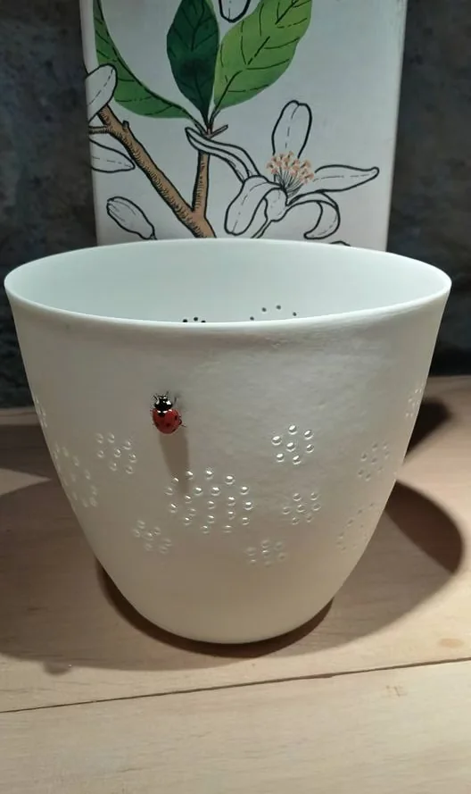 Photophore en porcelaine ajourée — référence PH-010