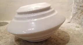 Toupie en grès et porcelaine — référence TO-004