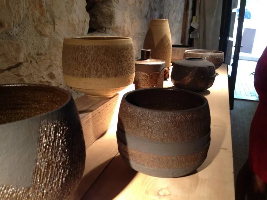 Vase ou pot couvert en grès — référence VC-001