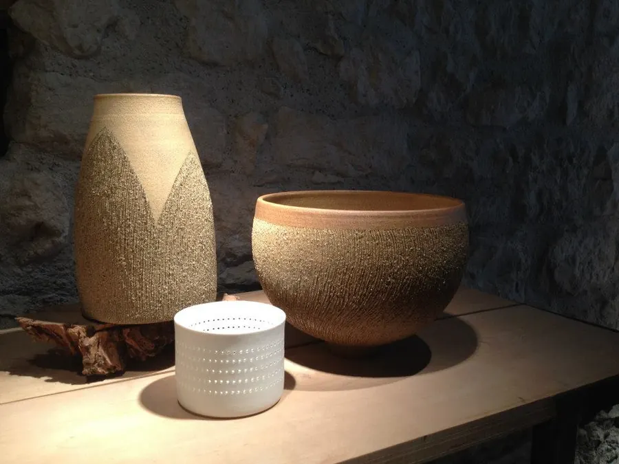 Vase ou pot couvert en grès — référence VC-002
