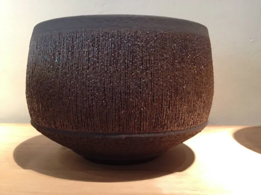 Vase ou pot couvert en grès — référence VC-005