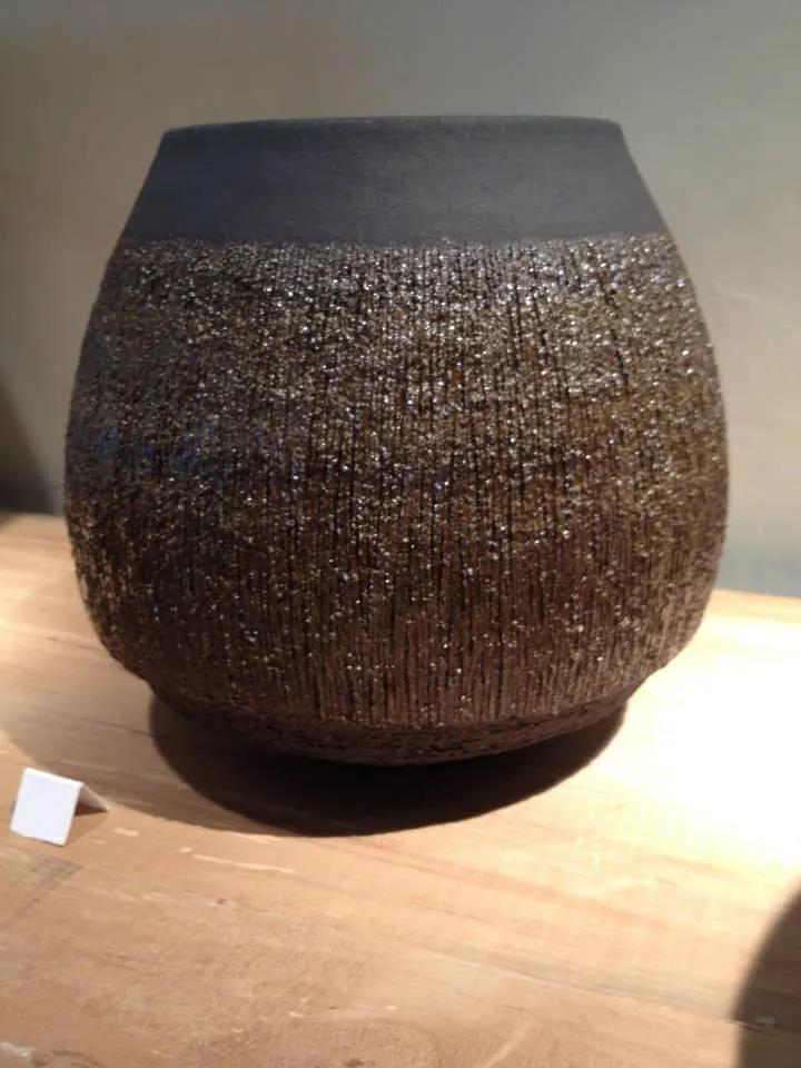 Vase ou pot couvert en grès — référence VC-015